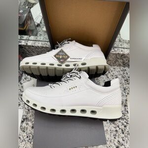 NWT ECCO White Perforated Sneakers 39
